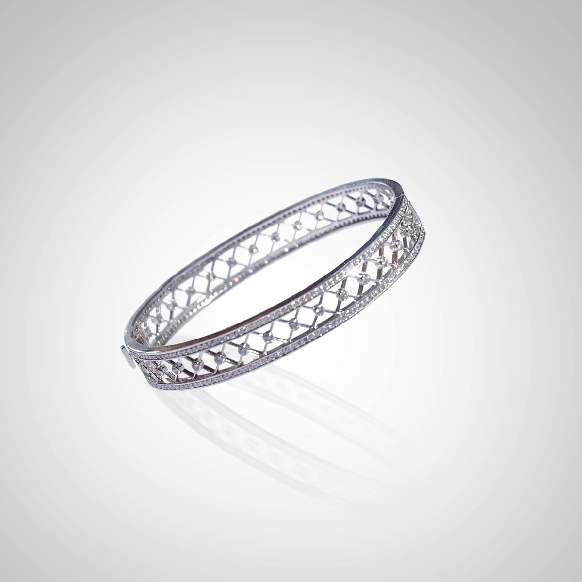 LARA | 925 Sterling Silver bangle